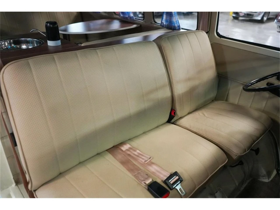 1976 Volkswagen Bay-Window Bus - Image 20 of 31