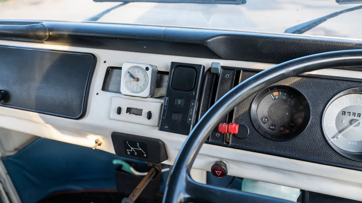 1976 Volkswagen Bay-Window Camper - Image 28 of 30