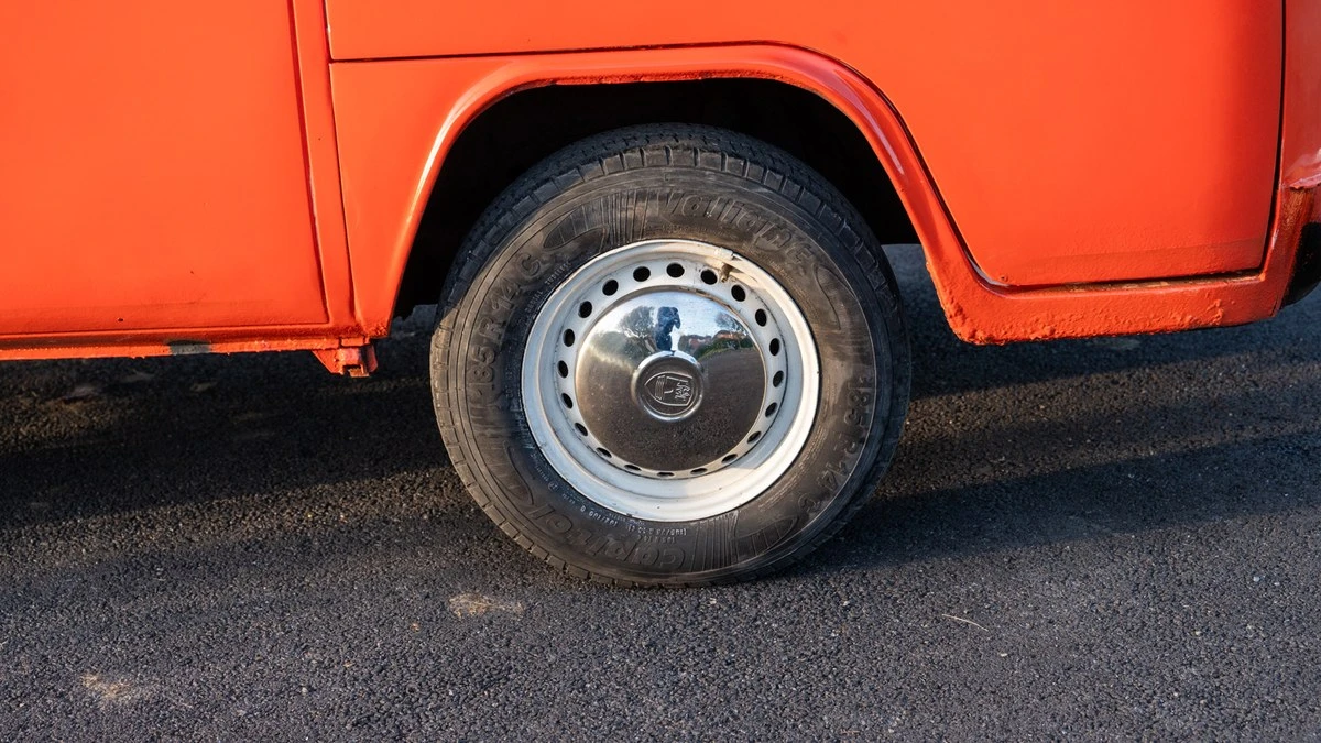 1976 Volkswagen Bay-Window Camper - Image 15 of 30