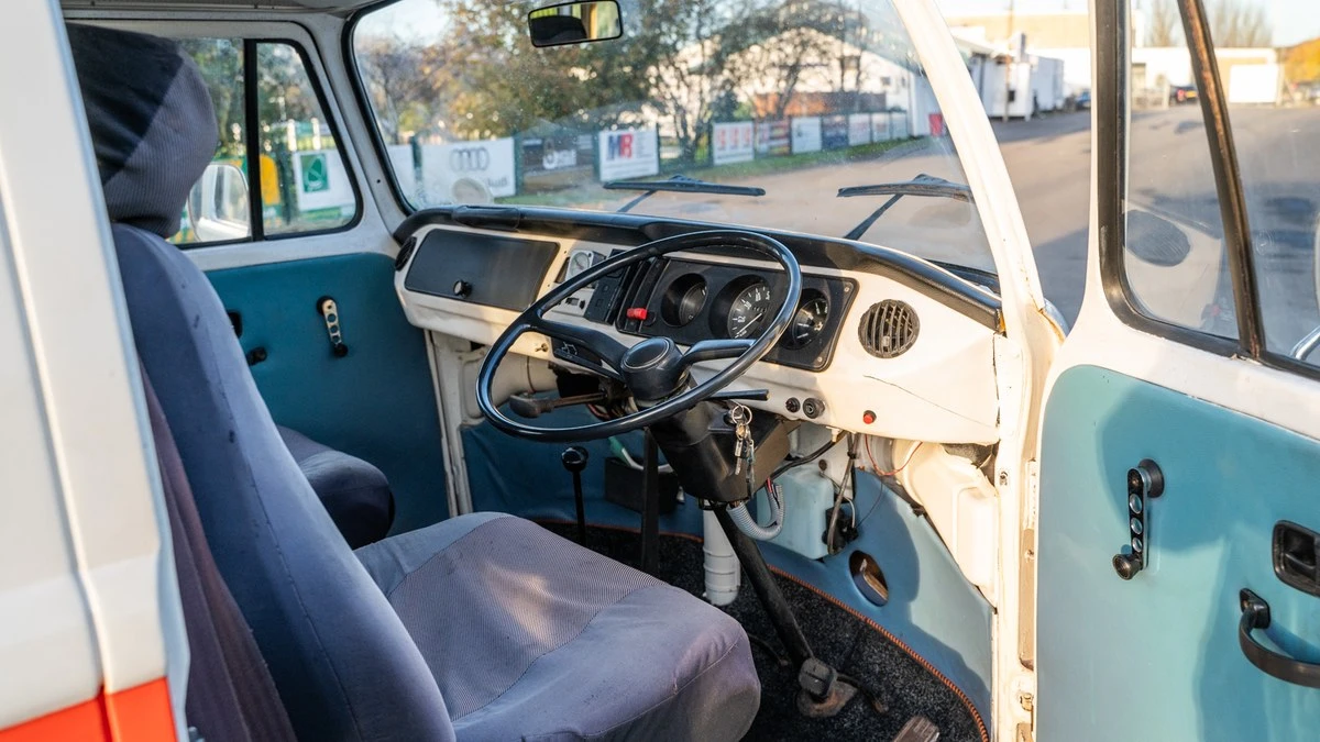1976 Volkswagen Bay-Window Camper - Image 16 of 30