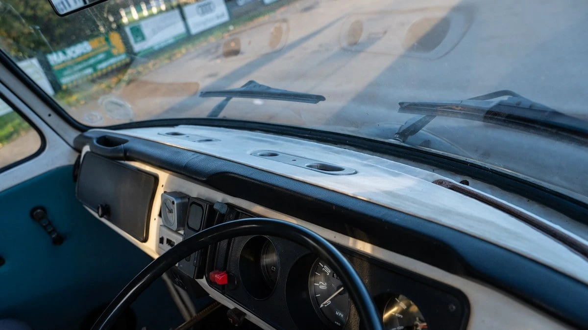 1976 Volkswagen Bay-Window Camper - Image 23 of 30