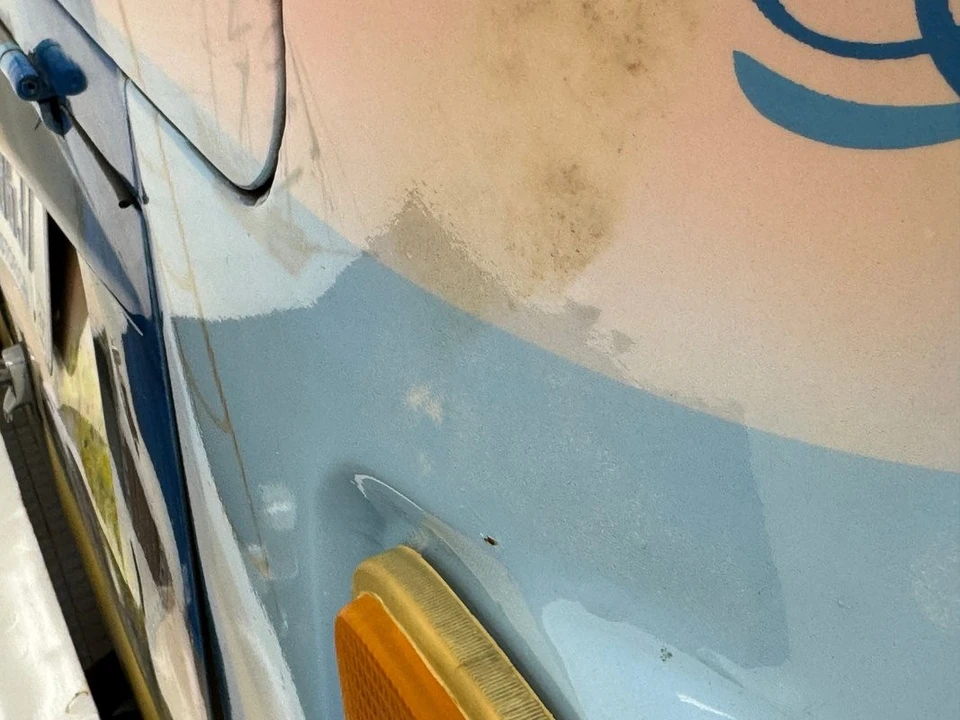 1976 Volkswagen Bay-Window Bus - Image 18 of 21