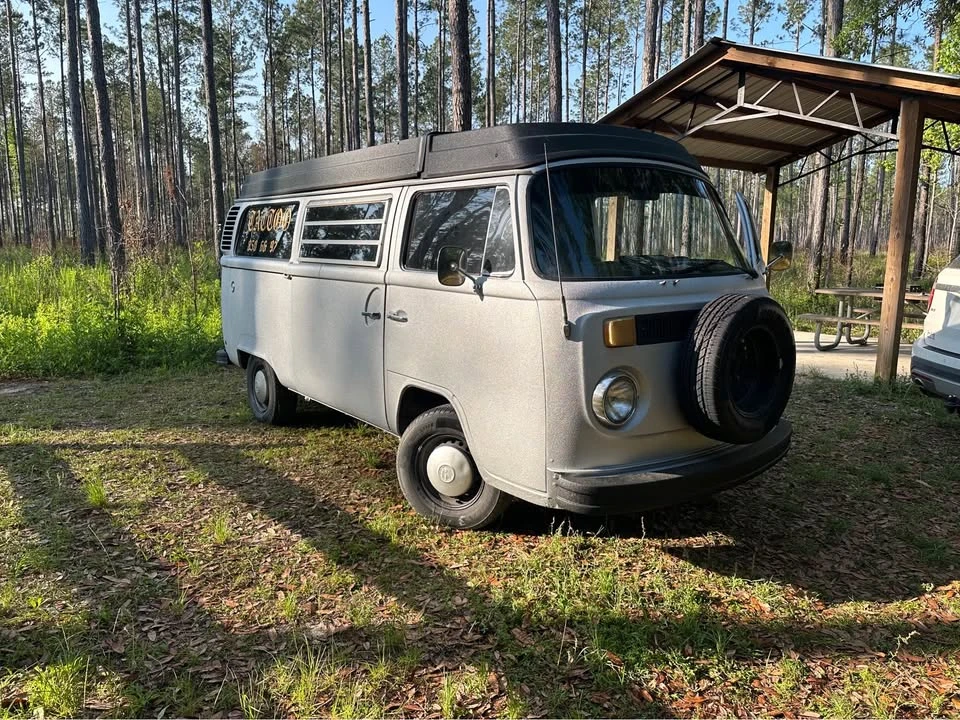 1976 Volkswagen Bay-Window Bus - Image 4 of 4