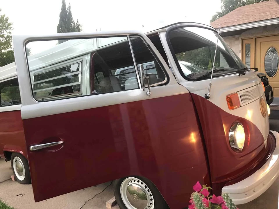 1976 Volkswagen Bay-Window Bus - Image 2 of 5