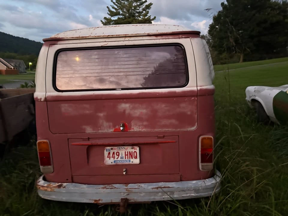 1976 Volkswagen Bay-Window Bus - Image 3 of 11