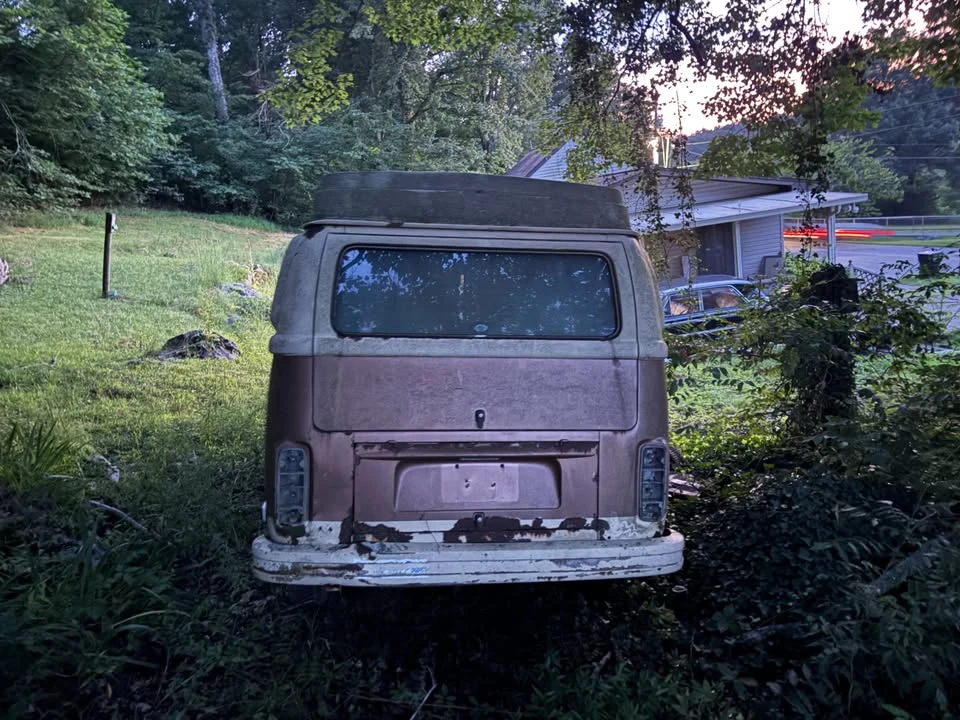 1976 Volkswagen Bay-Window Bus - Image 8 of 11