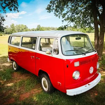 1976 Volkswagen Bus Van