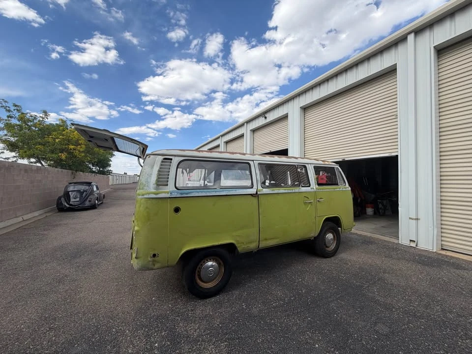 1976 Volkswagen Bay-Window Bus - Image 3 of 15