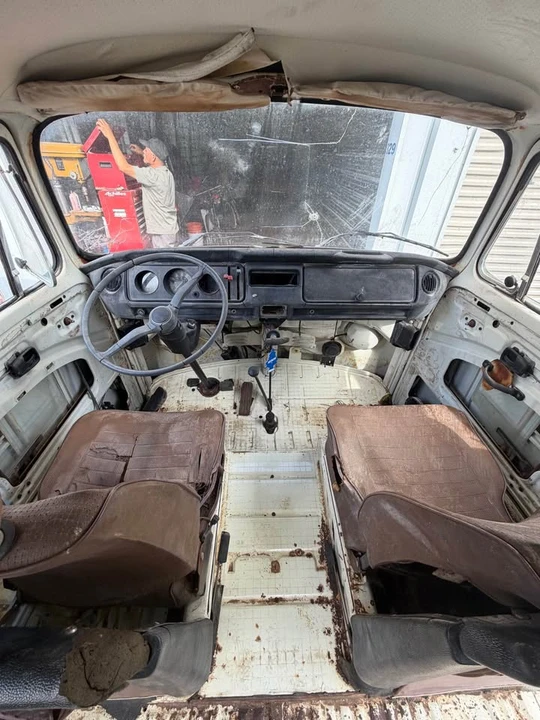 1976 Volkswagen Bay-Window Bus - Image 12 of 15