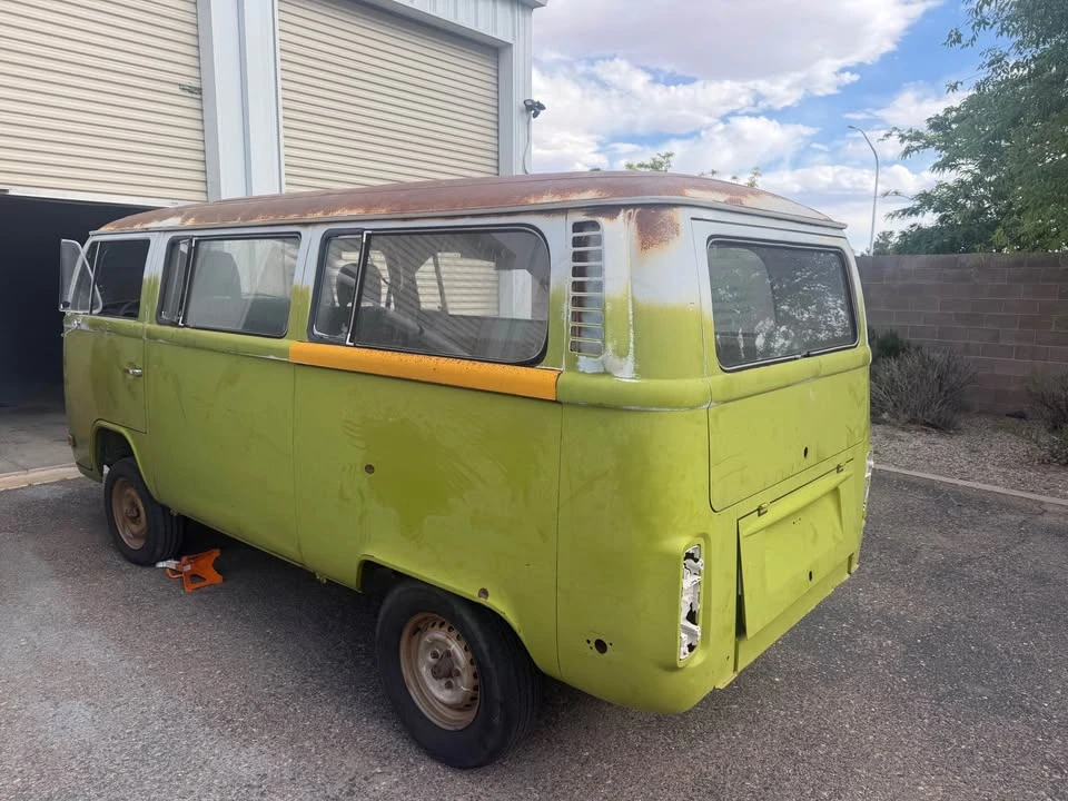 1976 Volkswagen Bay-Window Bus - Image 5 of 15