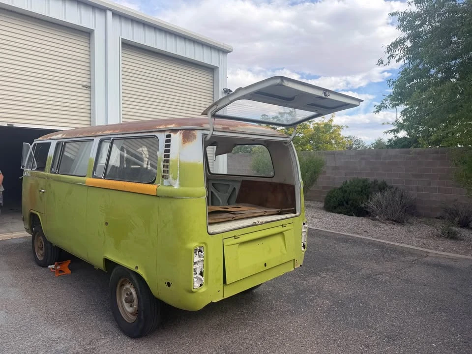 1976 Volkswagen Bay-Window Bus - Image 4 of 15