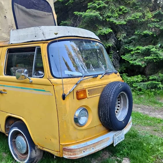 1976 Volkswagen Type 2 - Image 1 of 1