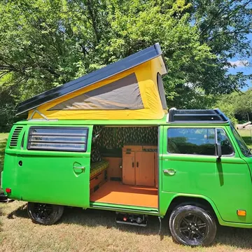 1976 Volkswagen Westfalia T2 Camper Bus
