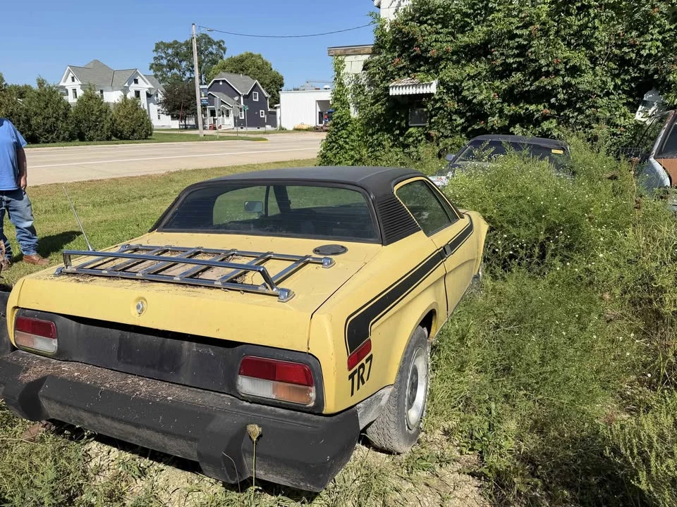 1976 Volvo 244 - Image 2 of 7