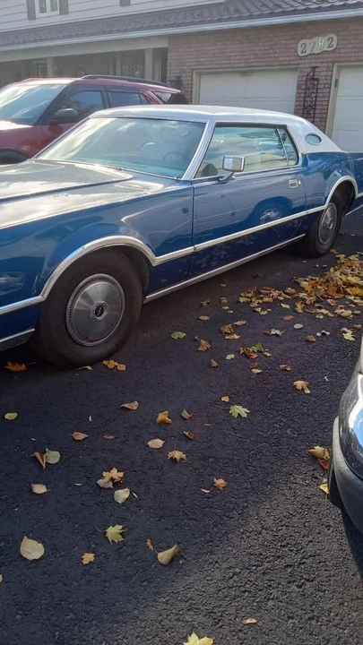 1976 Lincoln Continental Mark IV - Image 2 of 3