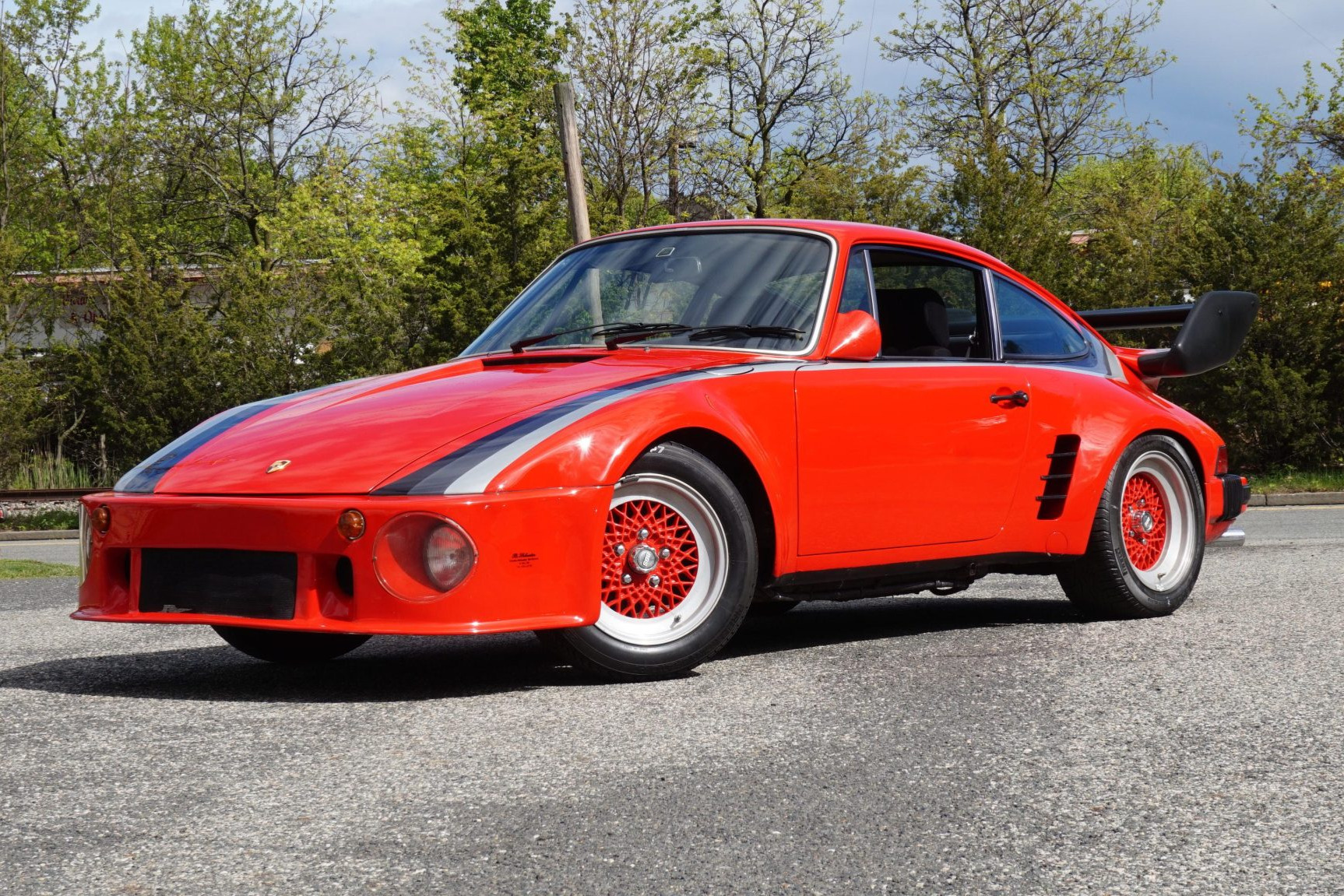 DP935-Style RoW 1976 Porsche 911 Coupe 2.7