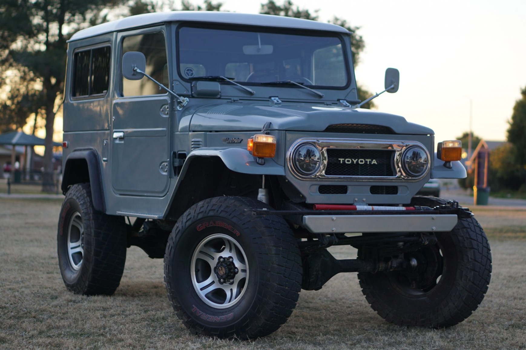 V8-Powered 1976 Toyota Land Cruiser FJ40
