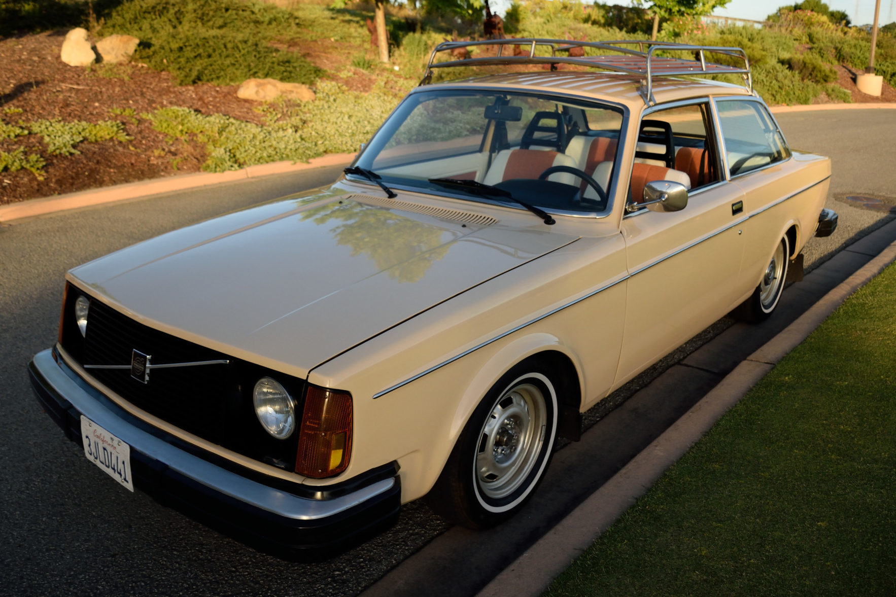 1976 Volvo 242