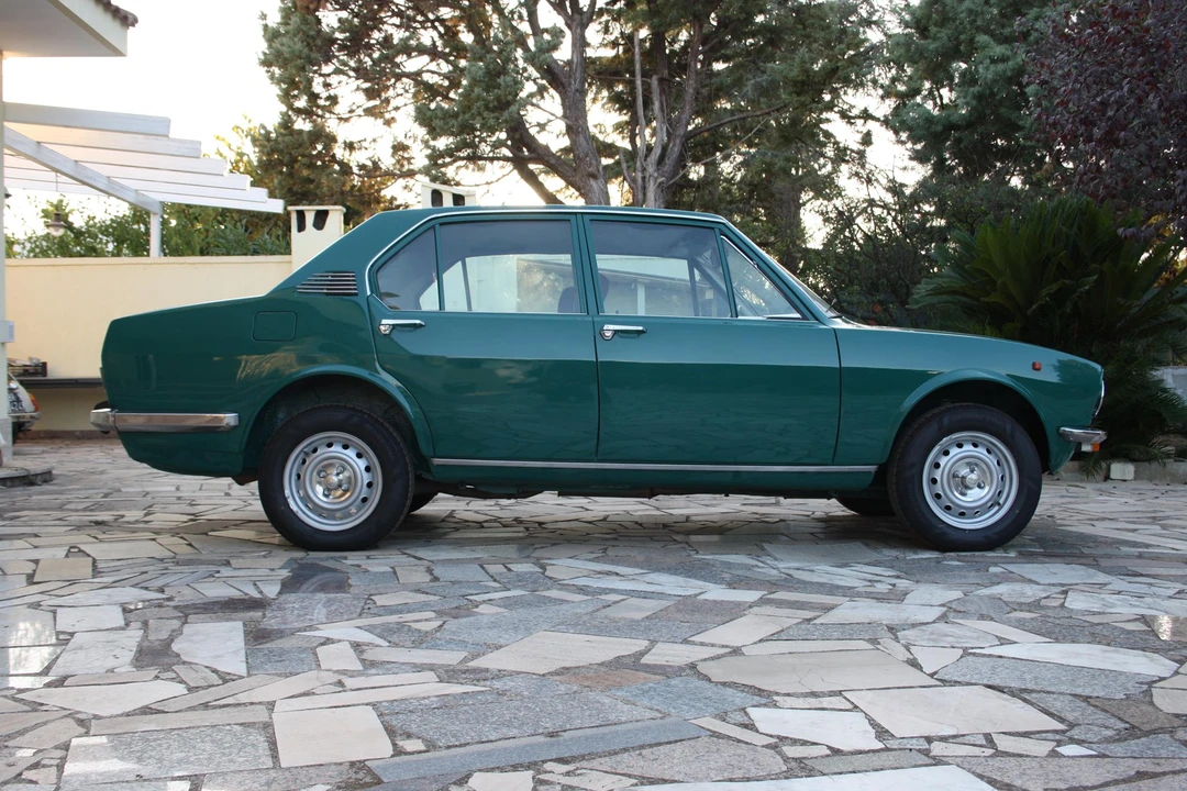 1977 Alfa Romeo Alfetta - Image 10 of 31