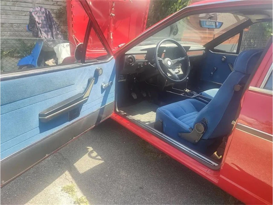 1977 Alfa Romeo - Image 6 of 12