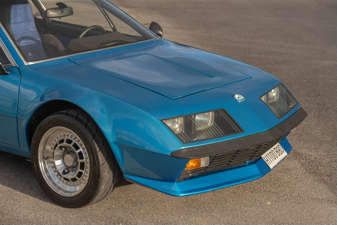 1977 Alpine - Image 10 of 31