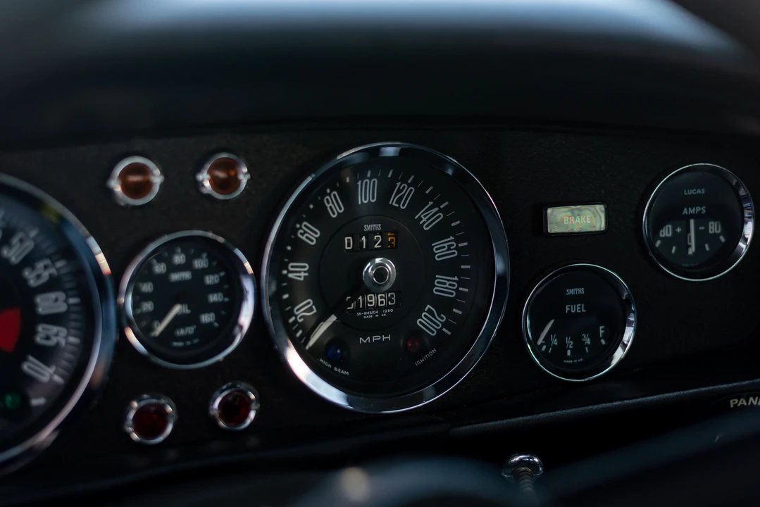 1977 Aston Martin AM V8 - Image 8 of 31