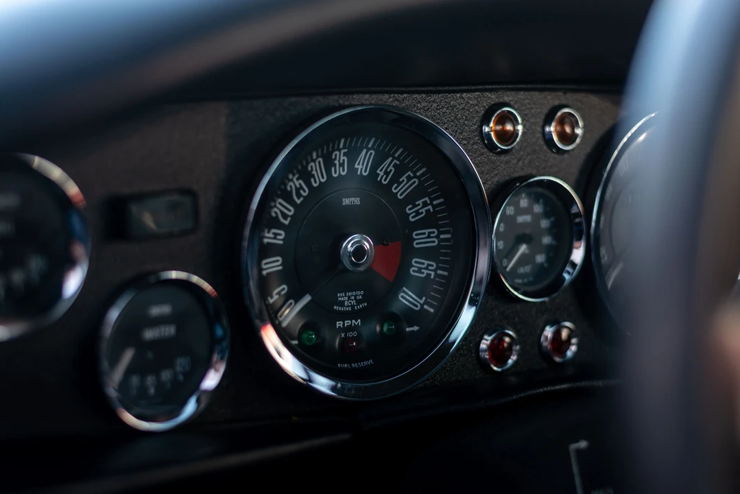 1977 Aston Martin AM V8 - Image 9 of 31