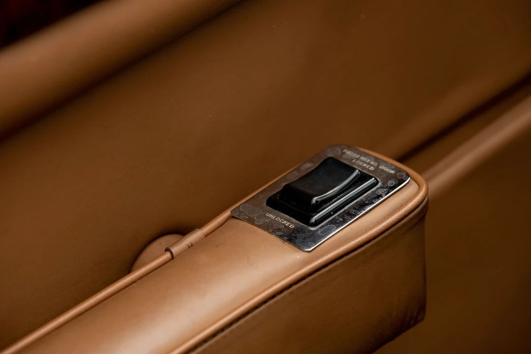1977 Aston Martin AM V8 - Image 11 of 31