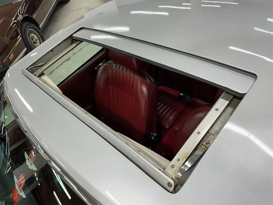 1977 Aston Martin AM V8 - Image 9 of 31