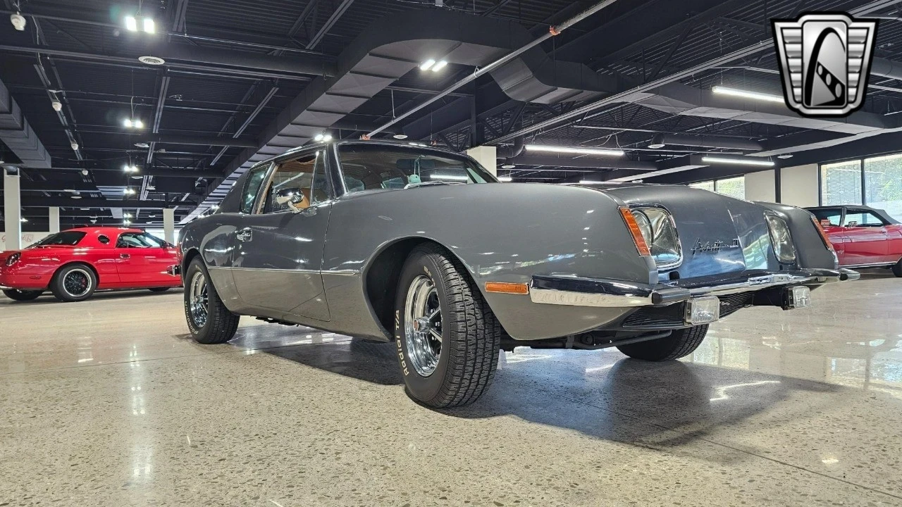 1977 Studebaker Avanti - Image 7 of 12