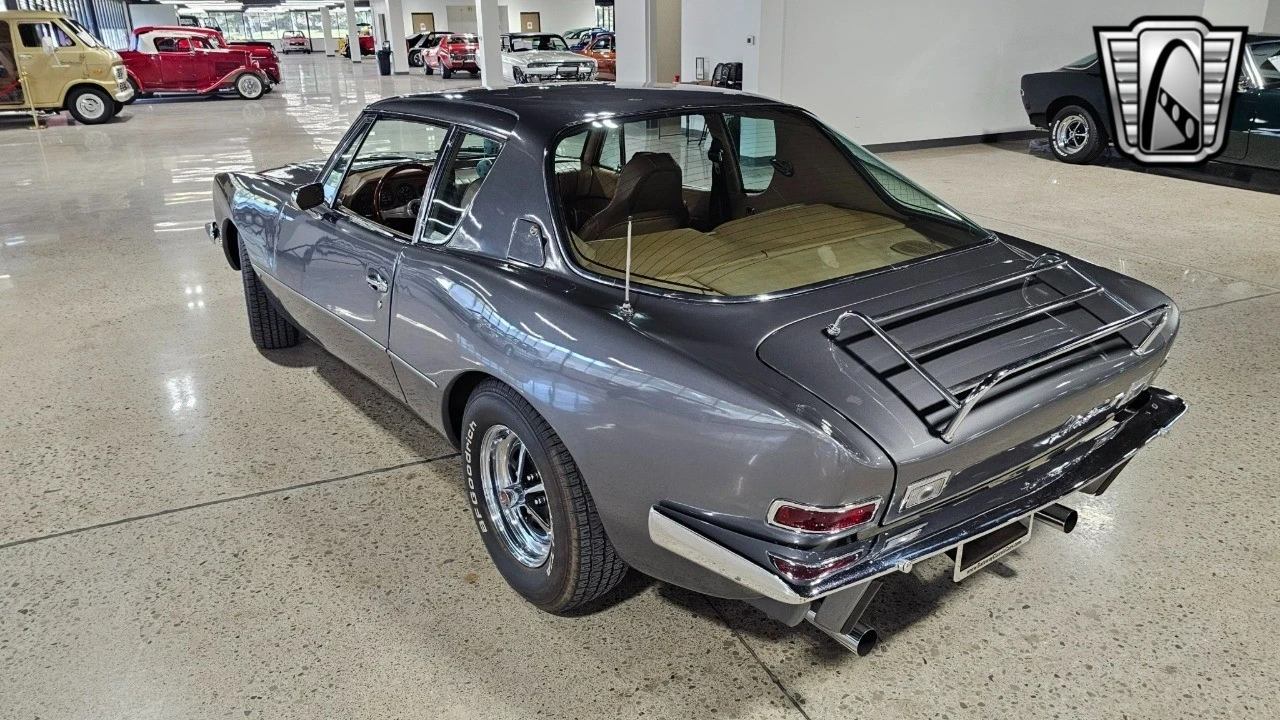 1977 Studebaker Avanti - Image 4 of 12