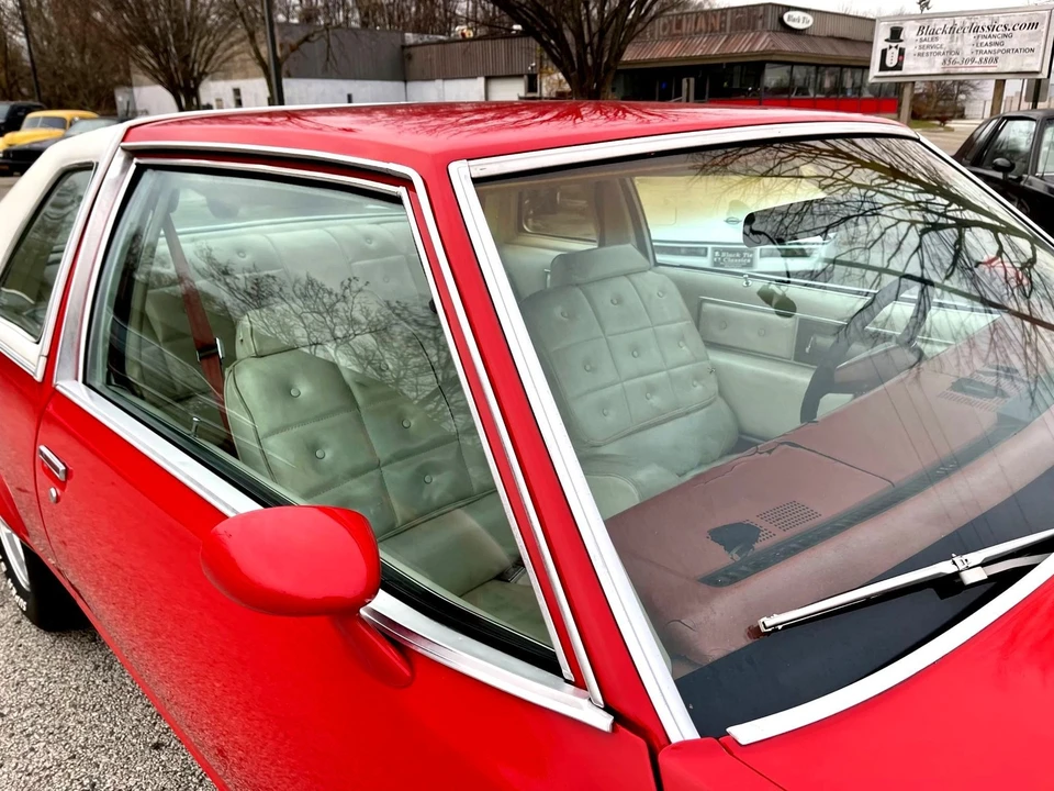 1977 Buick Electra - Image 19 of 21