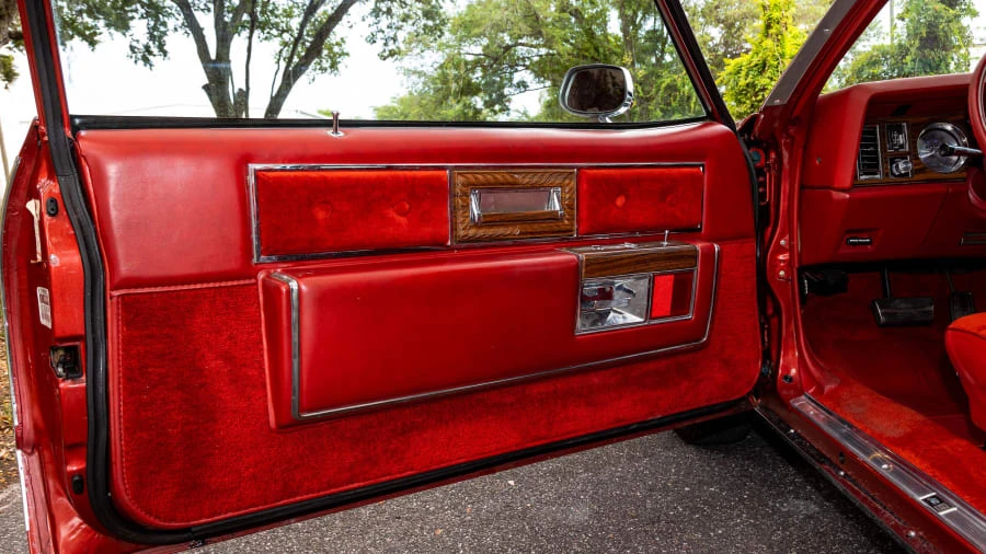 1977 Buick Electra - Image 22 of 31