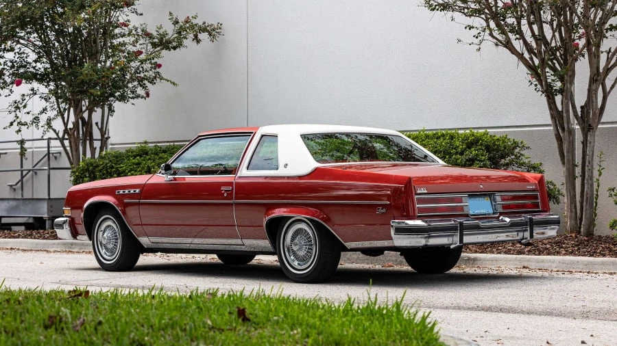 1977 Buick Electra - Image 2 of 31