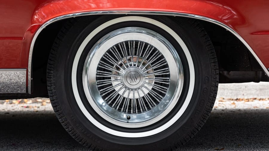 1977 Buick Electra - Image 17 of 31