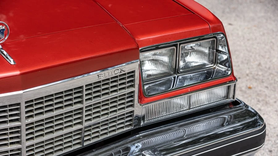1977 Buick Electra - Image 9 of 31