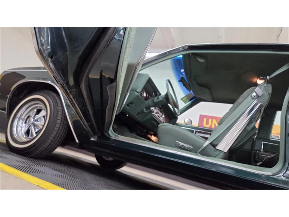 1977 Buick Electra - Image 22 of 31