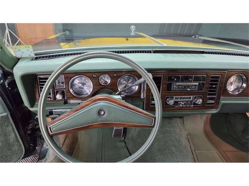 1977 Buick Electra - Image 30 of 31
