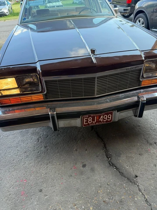 1977 Buick LeSabre - Image 14 of 17