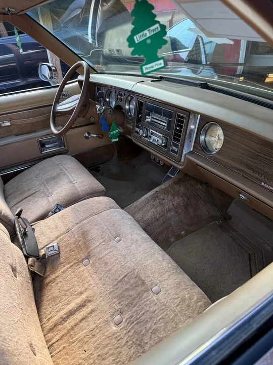 1977 Buick LeSabre - Image 11 of 17