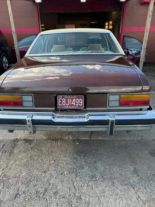 1977 Buick LeSabre - Image 8 of 17