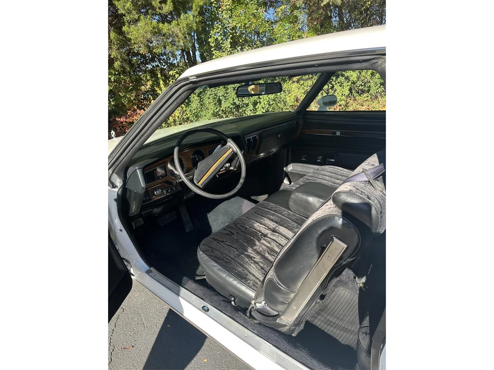 1977 Buick Regal - Image 17 of 31
