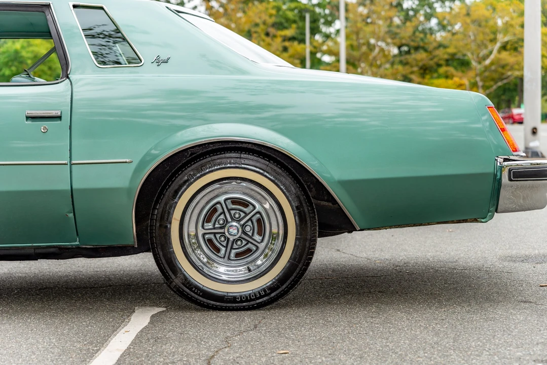 1977 Buick Regal - Image 26 of 31