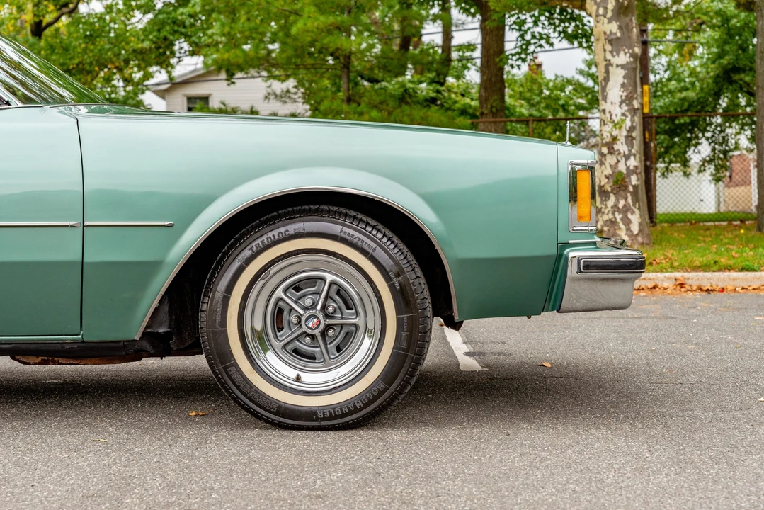 1977 Buick Regal - Image 29 of 31