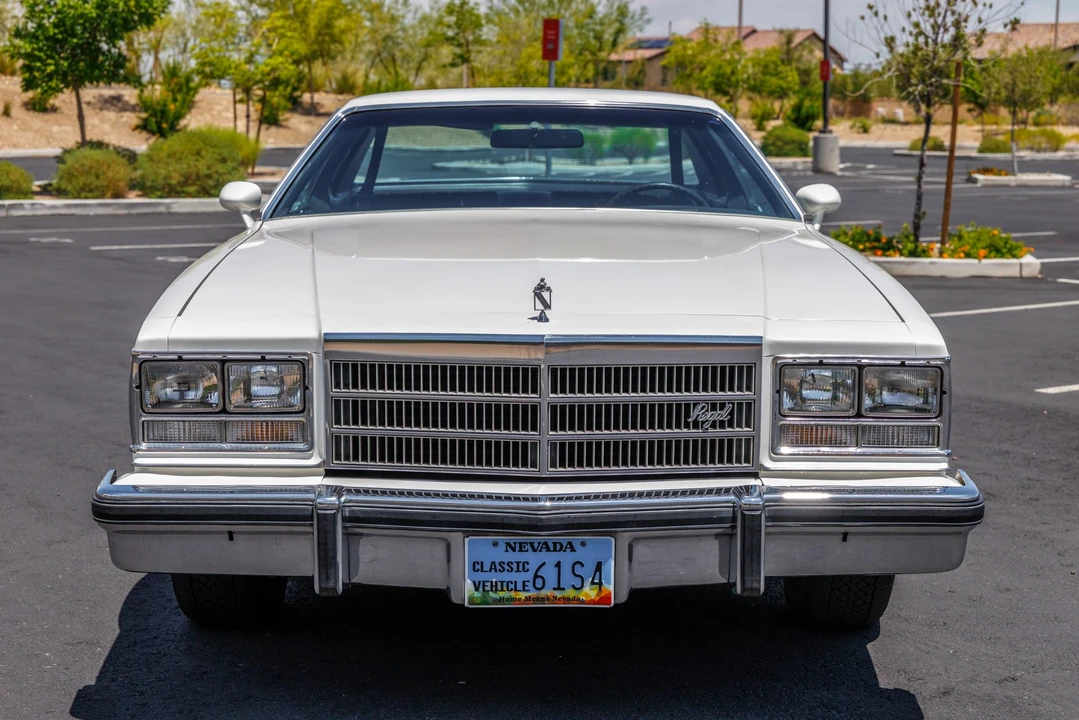 1977 Buick Regal - Image 17 of 31