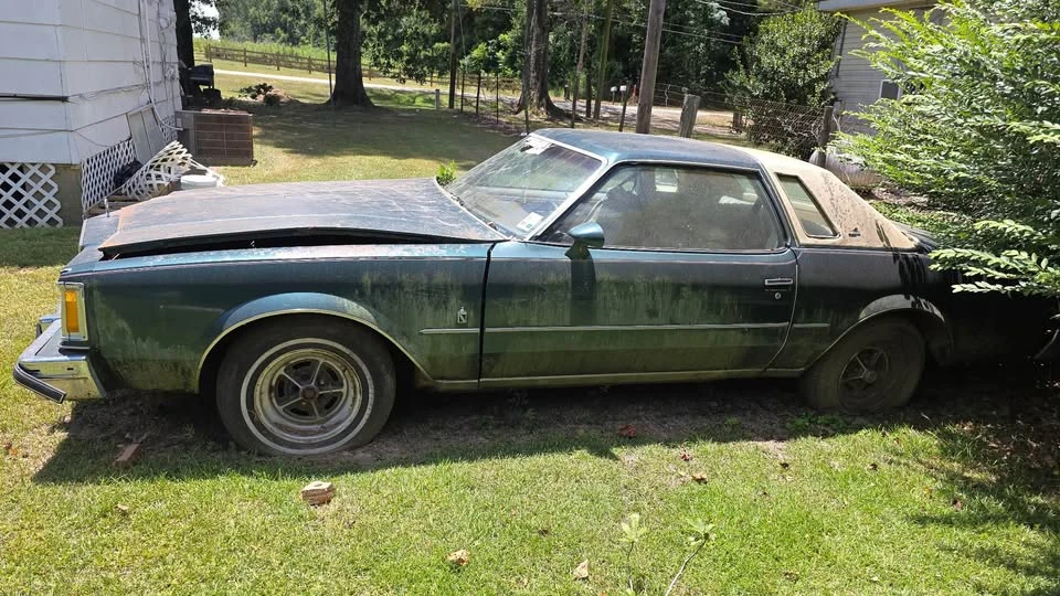 1977 Buick Riviera 4th-7th Gen - Image 2 of 4