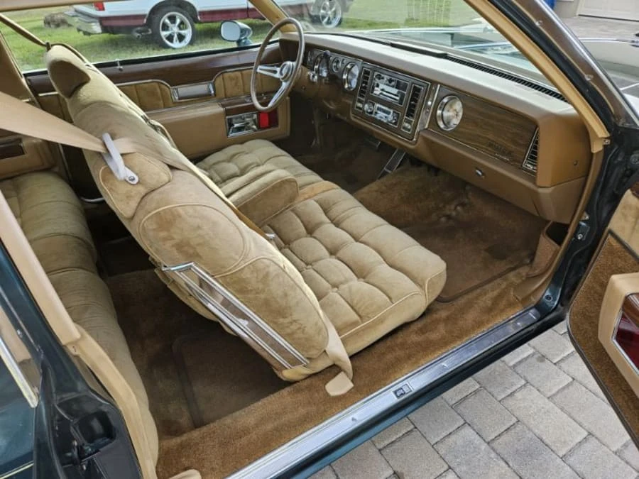 1977 Buick Riviera 4th-7th Gen - Image 13 of 18
