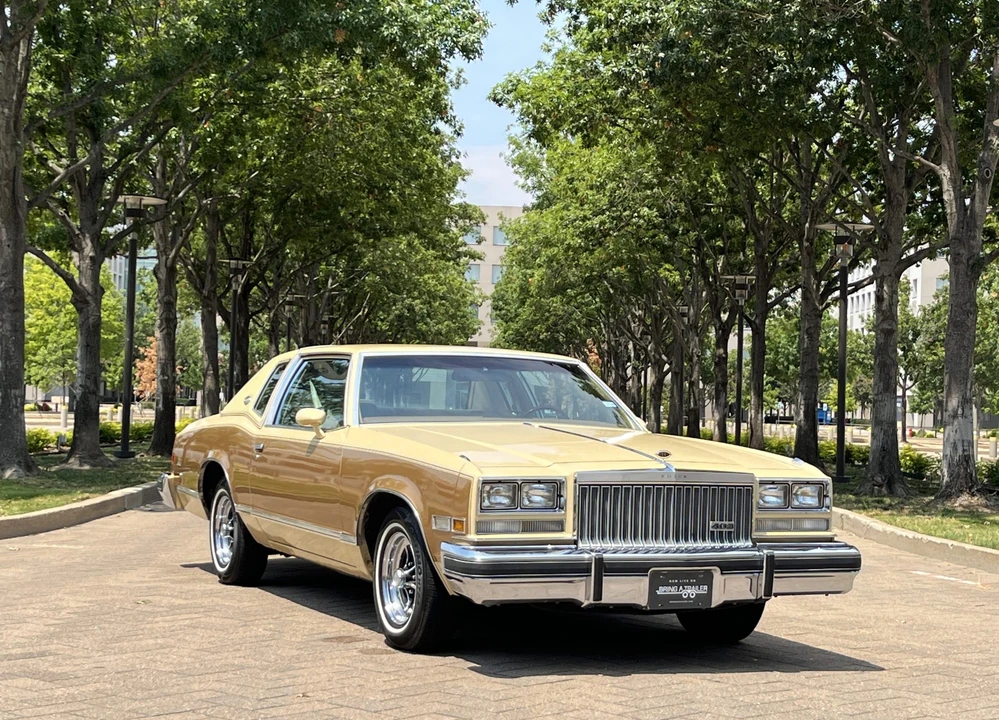 1977 Buick Riviera 4th-7th Gen - Image 4 of 31