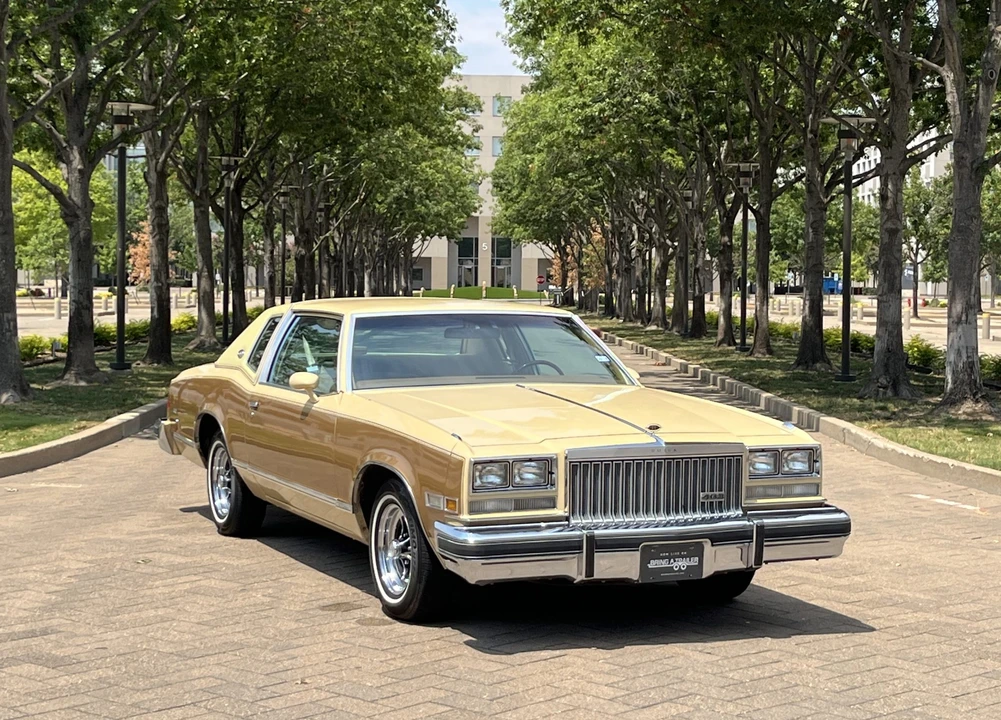 1977 Buick Riviera 4th-7th Gen - Image 3 of 31