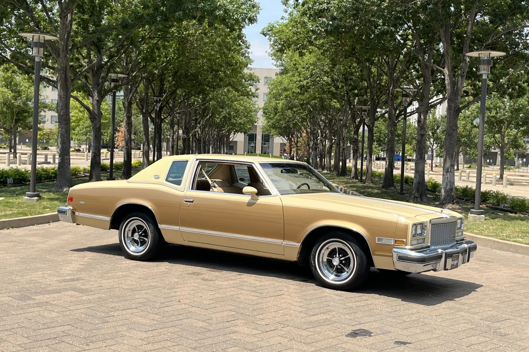 1977 Buick Riviera 4th-7th Gen - Image 5 of 31